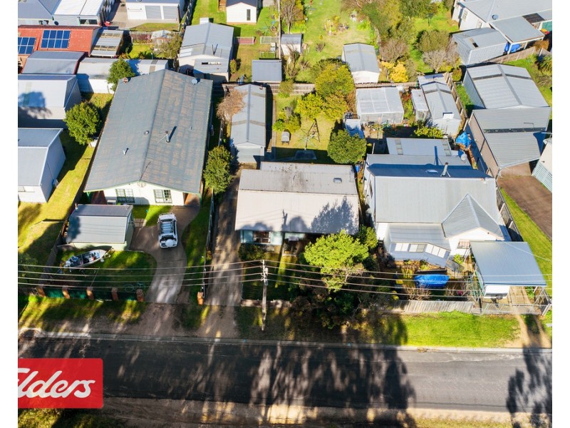 7 Bassett Road, Lakes Entrance VIC 3909