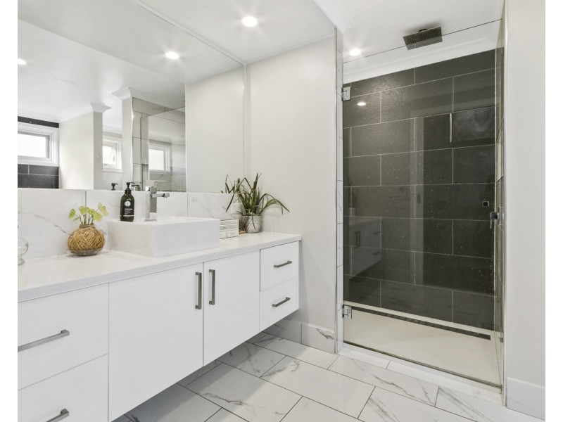 183 Princes Highway, Lakes Entrance VIC 3909