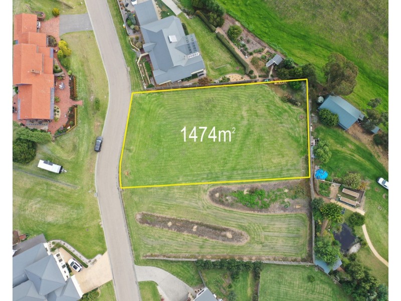 13 Sea-Lakes Close, Lakes Entrance VIC 3909