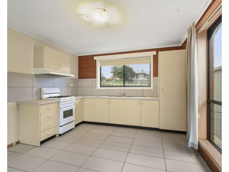 1and2/67 Lake Bunga Beach Road, Lakes Entrance VIC 3909