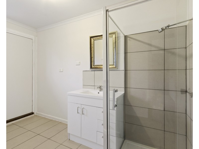 1and2/67 Lake Bunga Beach Road, Lakes Entrance VIC 3909