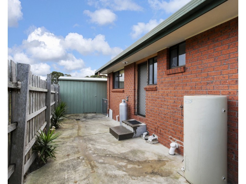 1and2/67 Lake Bunga Beach Road, Lakes Entrance VIC 3909