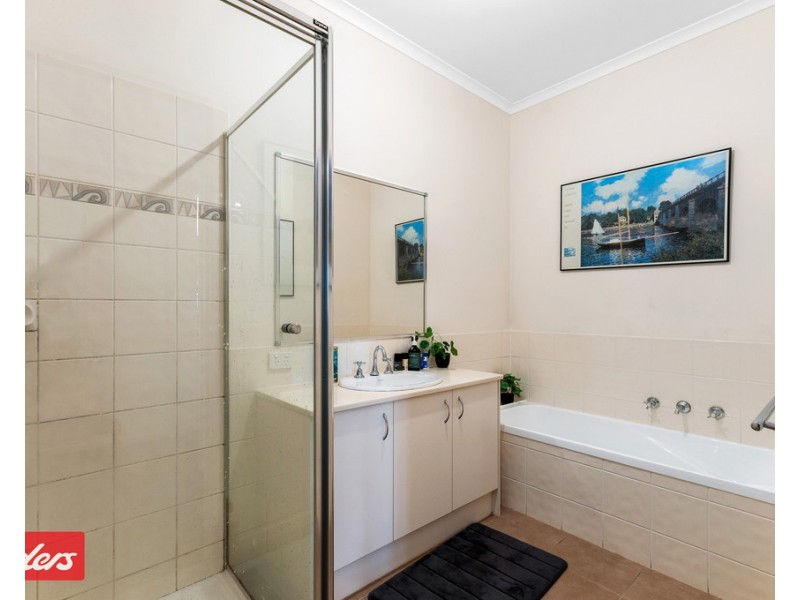 8/83 Esplanade, Lakes Entrance VIC 3909