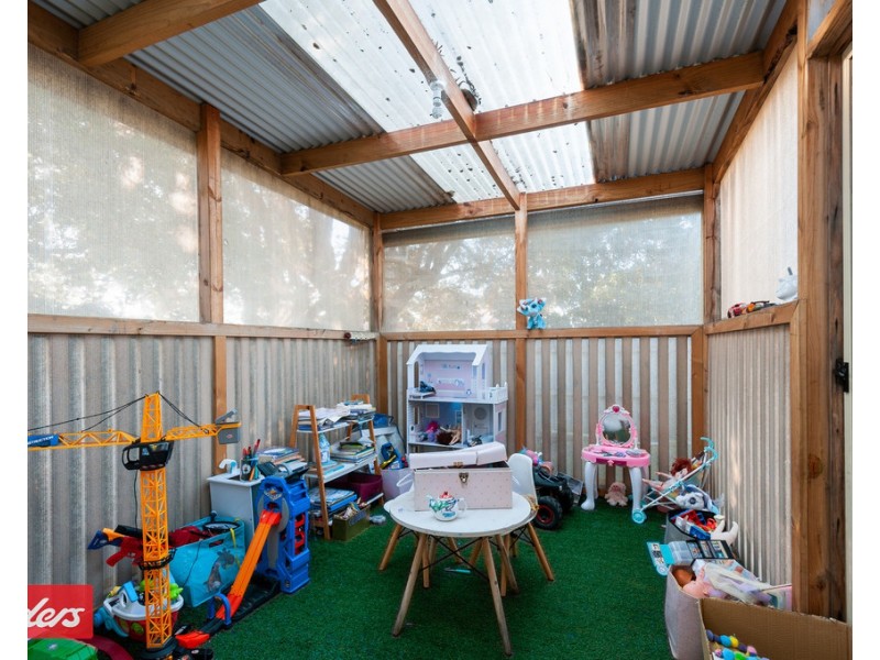 18 Heatherlea Grove, Lakes Entrance VIC 3909