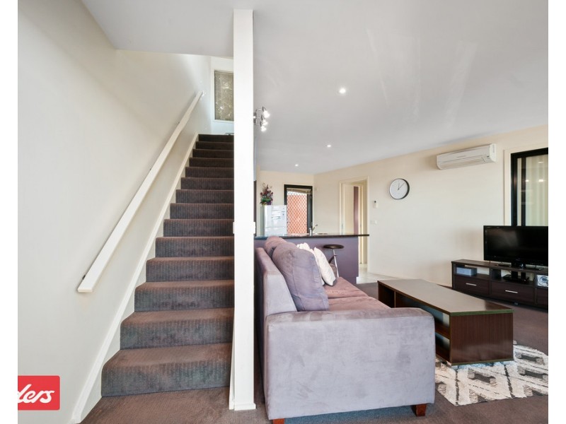 3/15 Clara Street, Kalimna VIC 3909