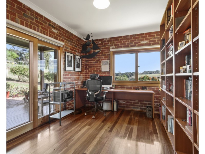 157 Albatross Road, Lakes Entrance VIC 3909