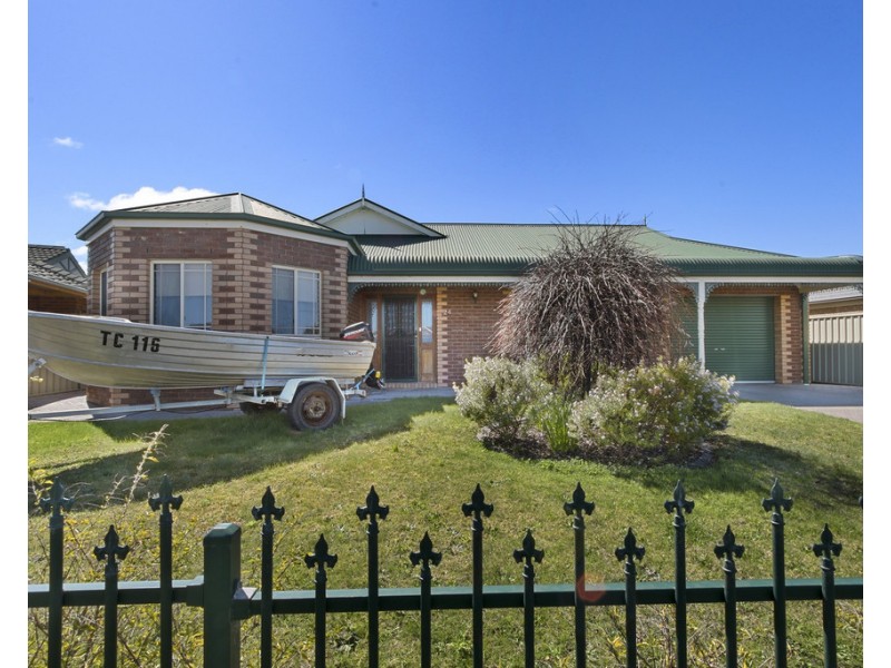 24 McCue Road, Kalimna VIC 3909