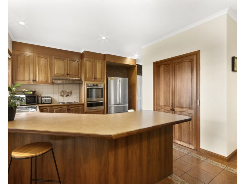 24 McCue Road, Kalimna VIC 3909