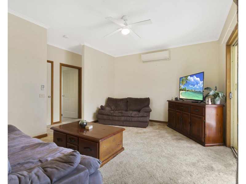 24 McCue Road, Kalimna VIC 3909