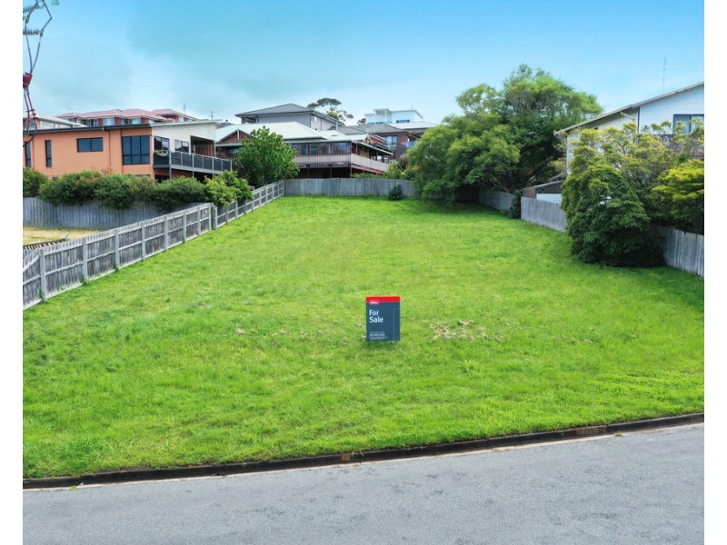 36 Lakeview Drive, Lakes Entrance VIC 3909