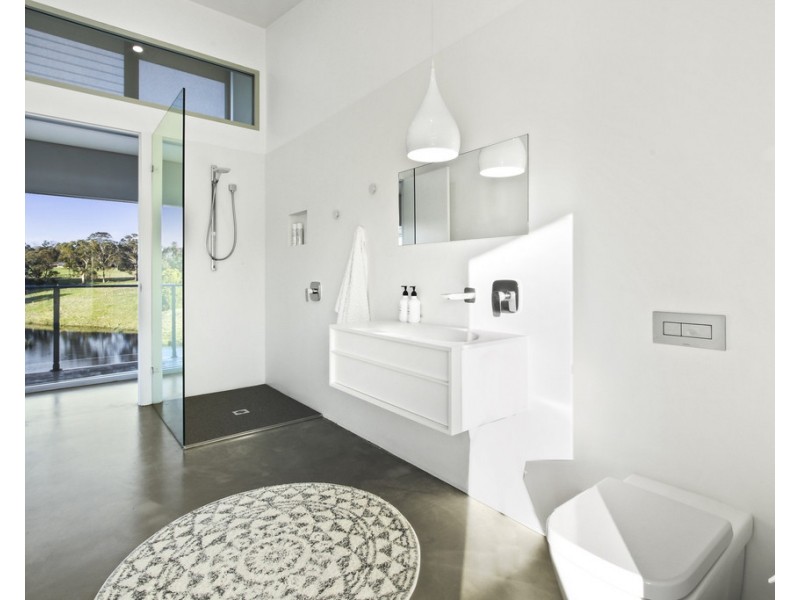 71 Baades Road, Lakes Entrance VIC 3909