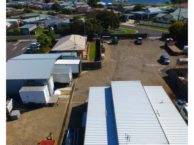 10 Barkes Avenue, Lakes Entrance VIC 3909