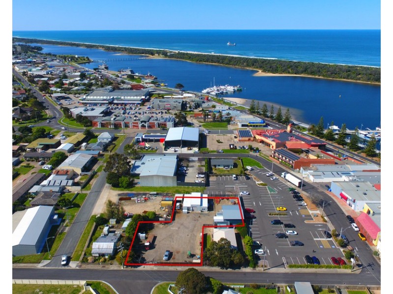 10 Barkes Avenue, Lakes Entrance VIC 3909