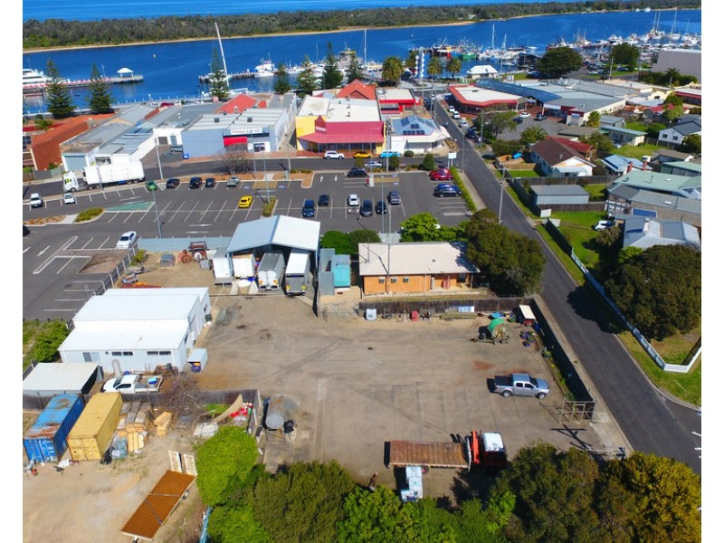 10 Barkes Avenue, Lakes Entrance VIC 3909