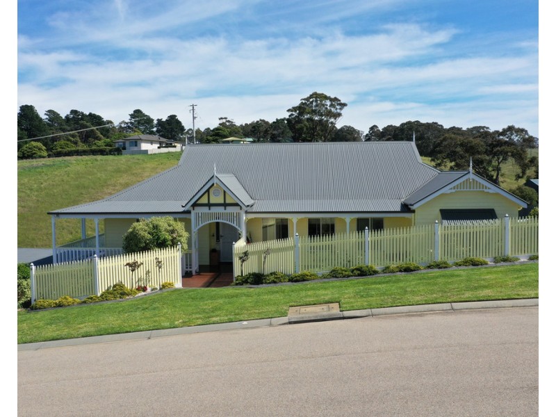 9 Sea-Lakes Close, Lakes Entrance VIC 3909