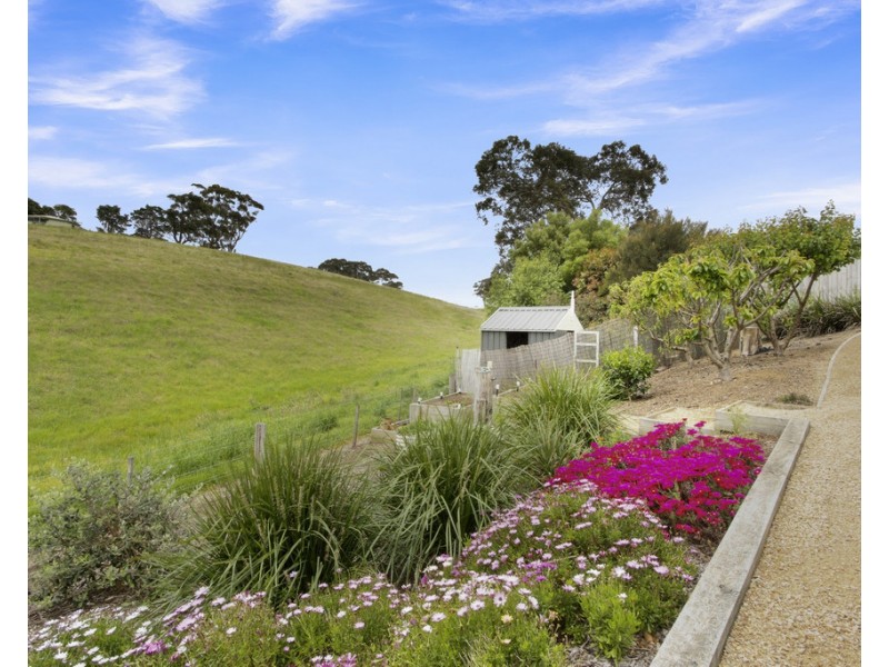 9 Sea-Lakes Close, Lakes Entrance VIC 3909