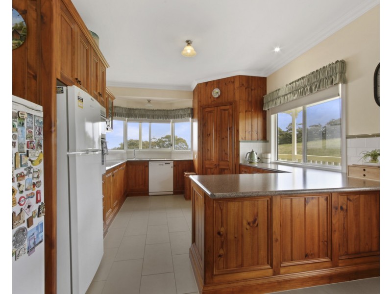 9 Sea-Lakes Close, Lakes Entrance VIC 3909