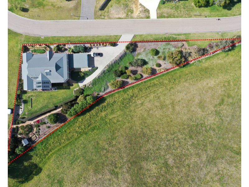 9 Sea-Lakes Close, Lakes Entrance VIC 3909