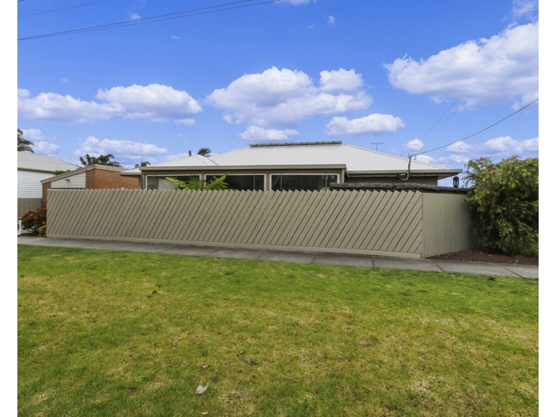 13 Orme Street, Lakes Entrance VIC 3909