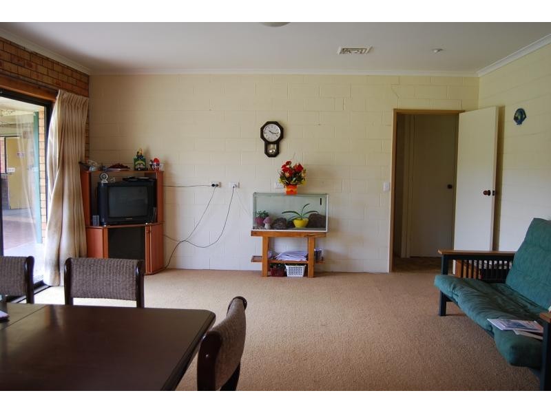 140 Hoggs Lane, Lakes Entrance VIC 3909