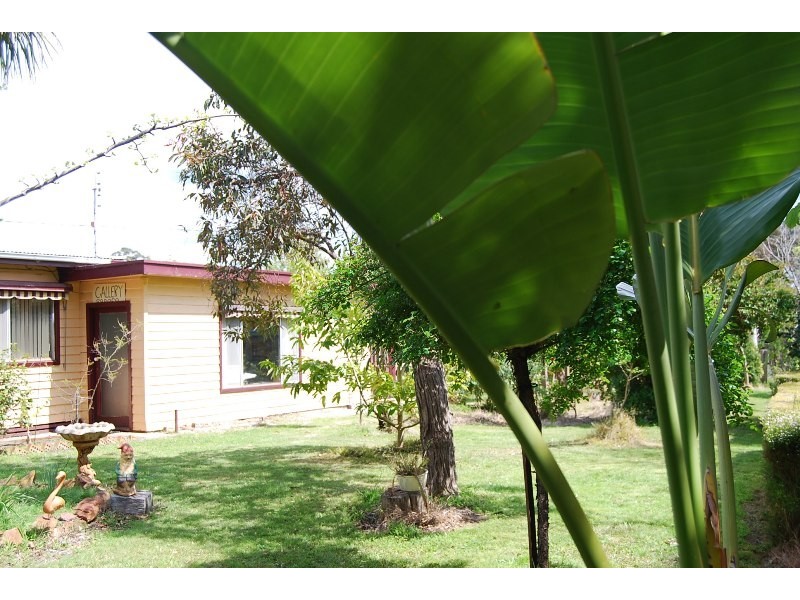 2400 Princes Hwy, Lakes Entrance VIC 3909