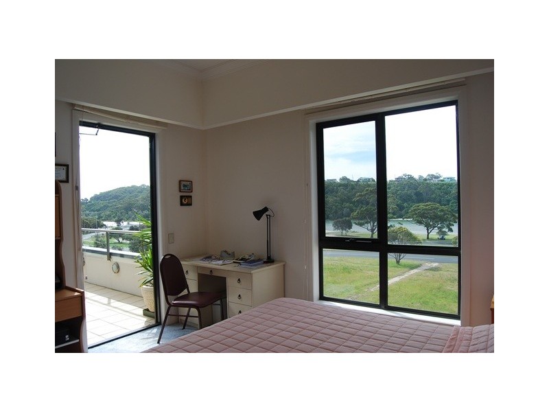Unit 502/1 Esplanade, Lakes Entrance VIC 3909