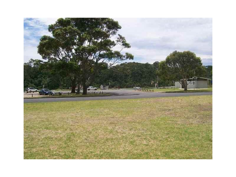 16 Marine Parade, Lakes Entrance VIC 3909