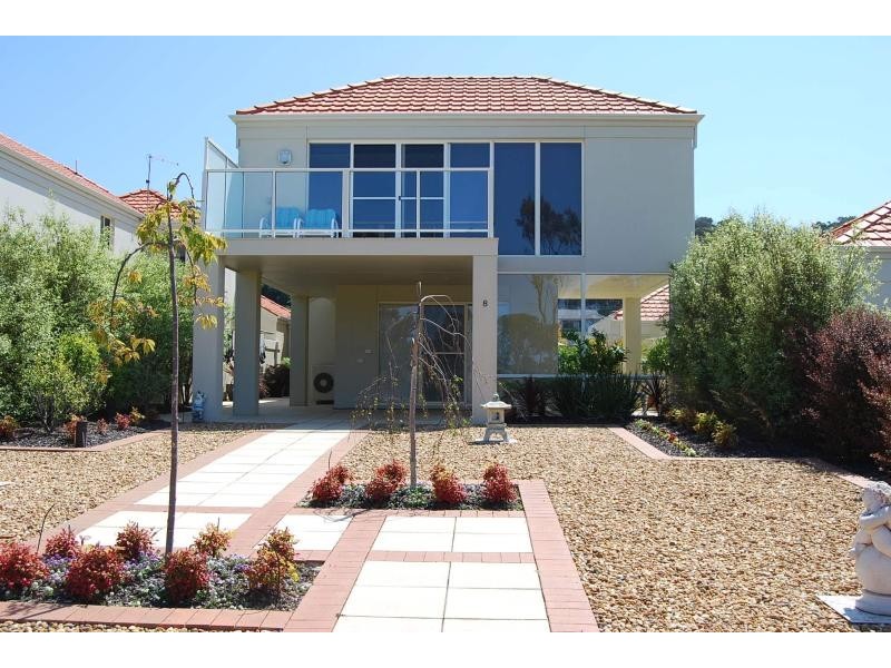 Unit 8/122 Golf Links Road, Lakes Entrance VIC 3909