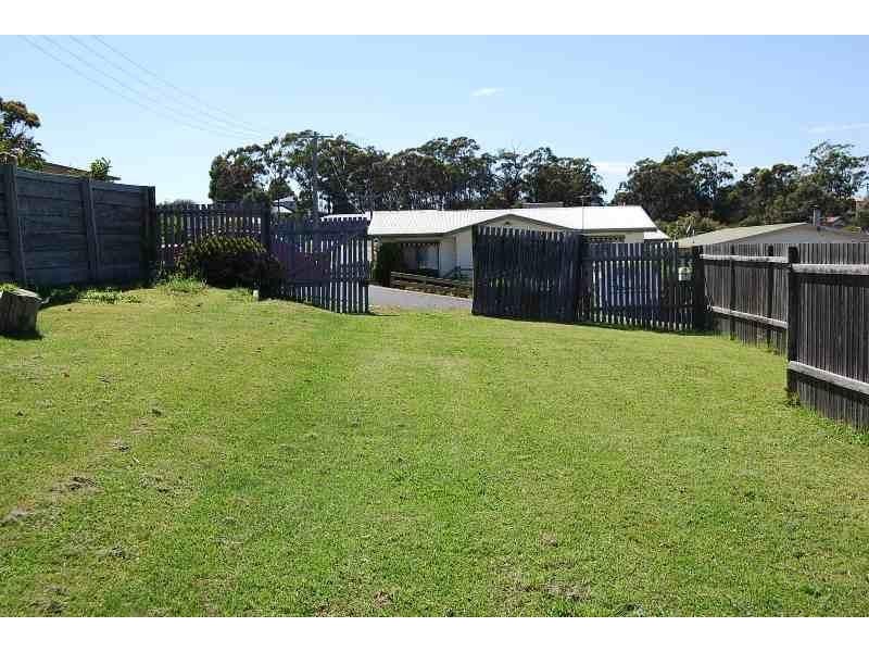 47 McCullough Street, Lakes Entrance VIC 3909