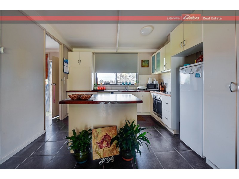 10 Golf Links Road, Lakes Entrance VIC 3909