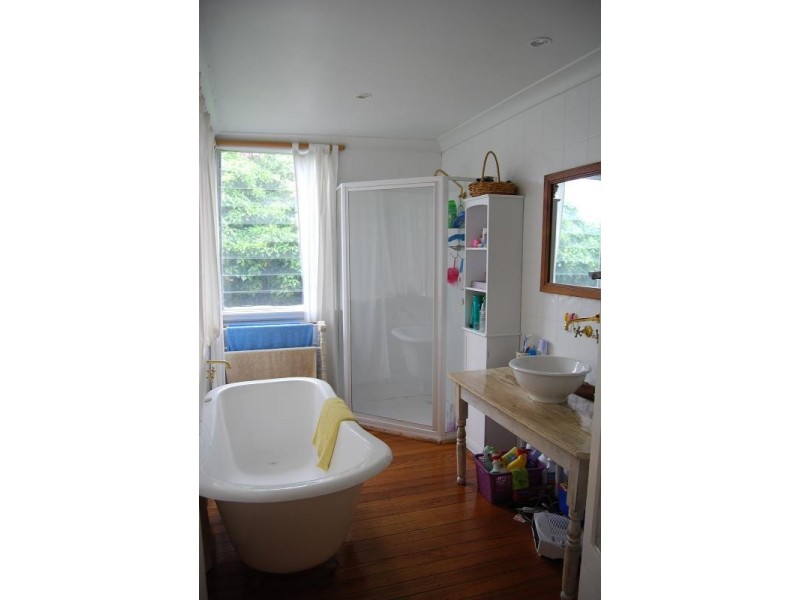 73 Hazel Road, Lakes Entrance VIC 3909