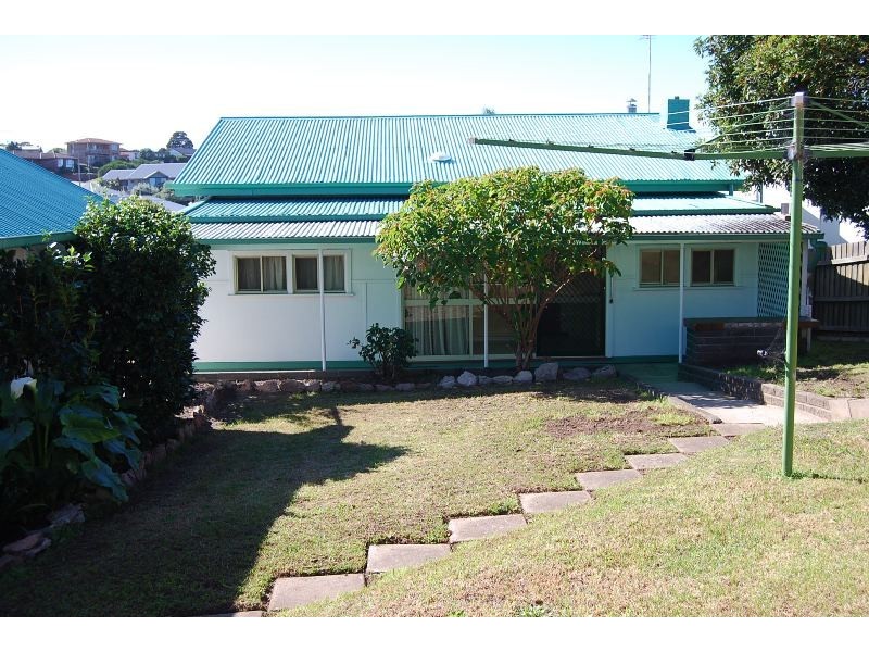 67 Carpenter Street, Lakes Entrance VIC 3909