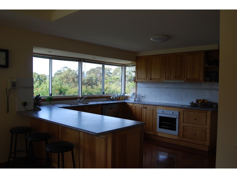 4 Reggardo Rise, Lakes Entrance VIC 3909
