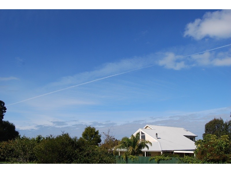 4 Reggardo Rise, Lakes Entrance VIC 3909