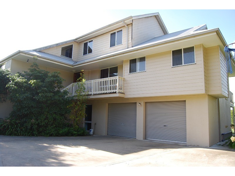 4 Reggardo Rise, Lakes Entrance VIC 3909