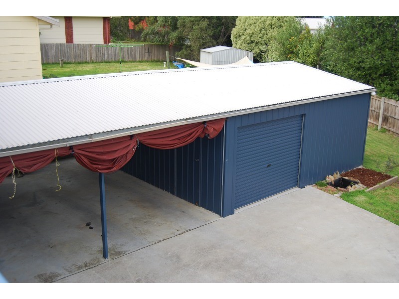 29 Grandview Road, Lakes Entrance VIC 3909