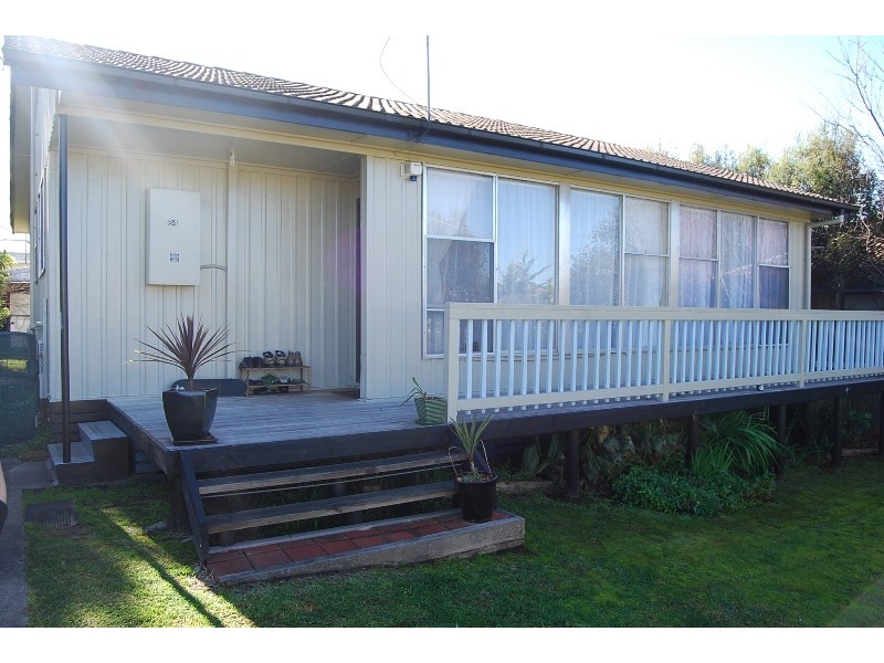 84 Carpenter Street, Lakes Entrance VIC 3909