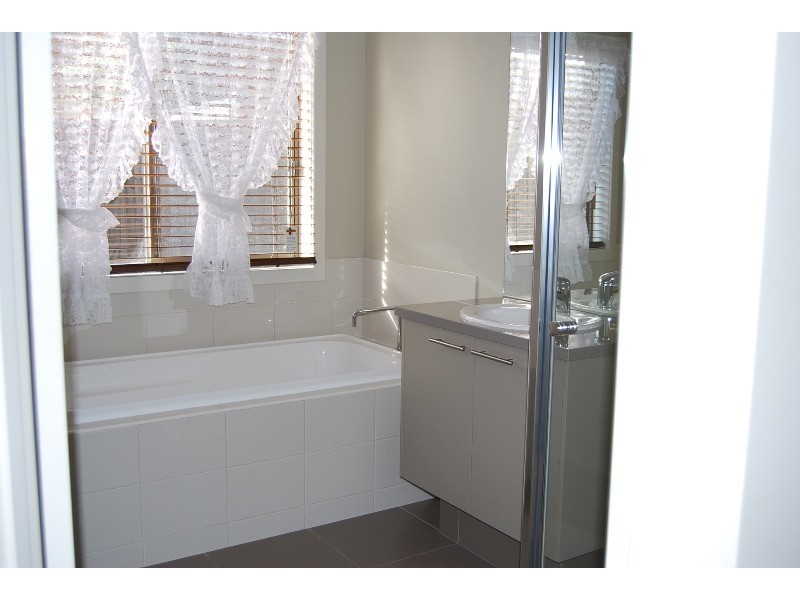 97 Stirling Drive, Lakes Entrance VIC 3909