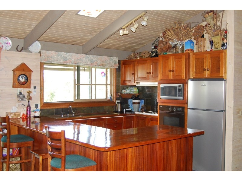 141 Hunters Lane, Lakes Entrance VIC 3909