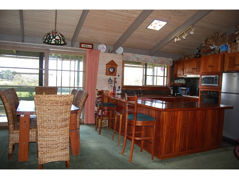 141 Hunters Lane, Lakes Entrance VIC 3909