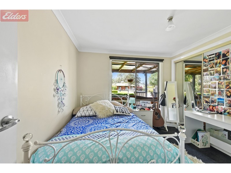 49 Point Road, Kalimna VIC 3909