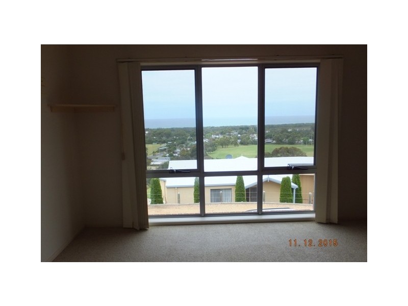 4/28 BungYarnda Court, Lakes Entrance VIC 3909