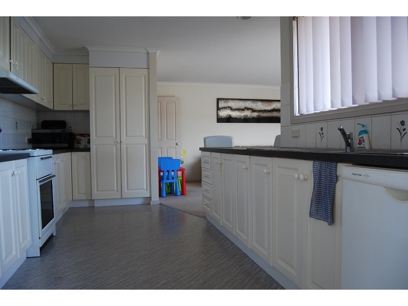 12 Stirling Drive, Lakes Entrance VIC 3909