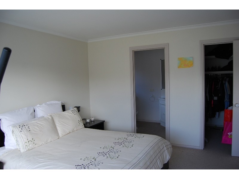 12 Stirling Drive, Lakes Entrance VIC 3909