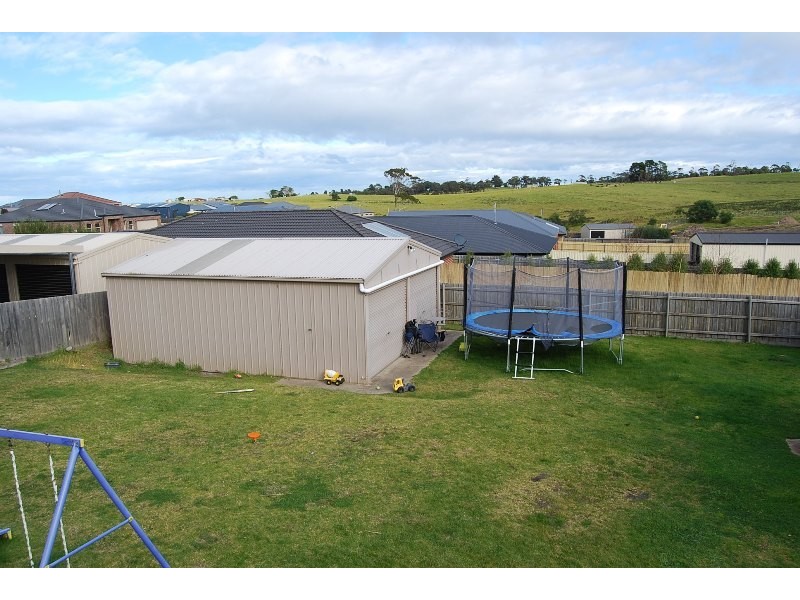 12 Stirling Drive, Lakes Entrance VIC 3909