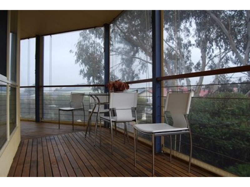 1 Banksia Court, Lakes Entrance VIC 3909