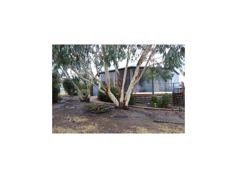1 Banksia Court, Lakes Entrance VIC 3909