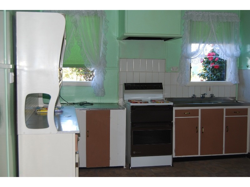 65 Carpenter Street, Lakes Entrance VIC 3909