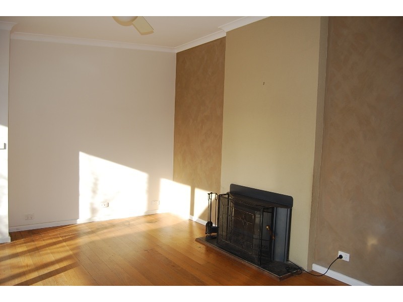 86B Capes Road, Lakes Entrance VIC 3909