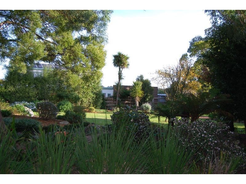 86B Capes Road, Lakes Entrance VIC 3909